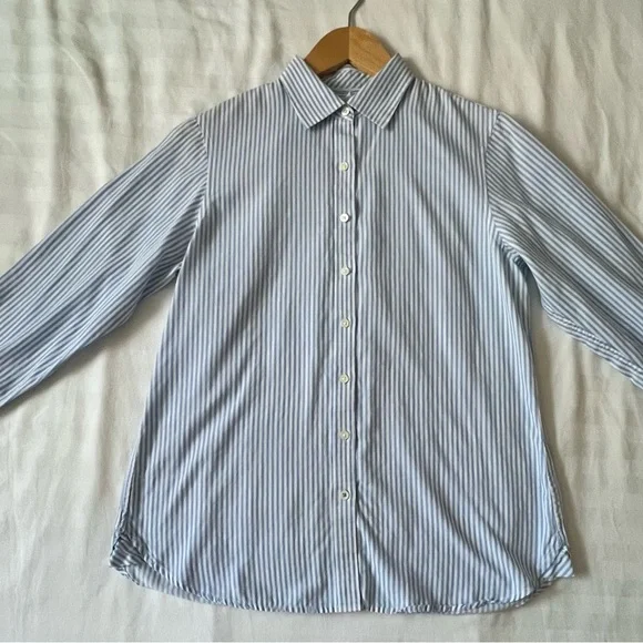 GAP Women’s Blue and White Cotton Fitted Striped Shirt - Picture 3 of 5